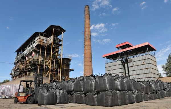 果殼活性炭發(fā)貨現(xiàn)場